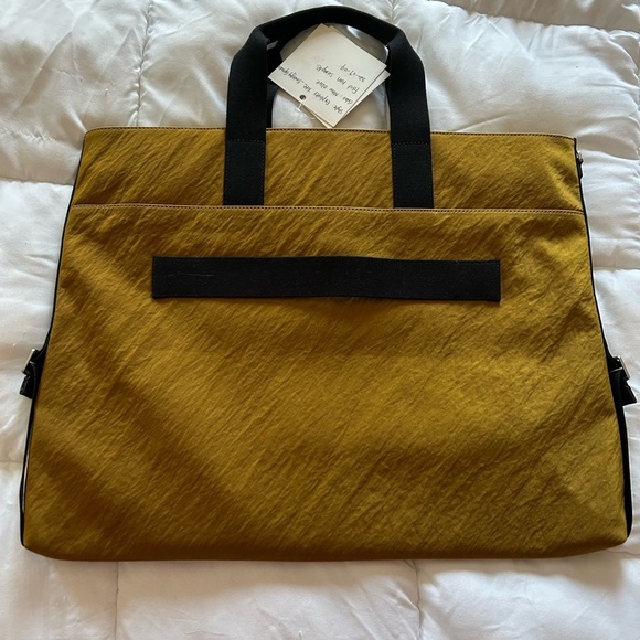 Away Explorer Tote bag first run sample NWT - Picture 1 of 11